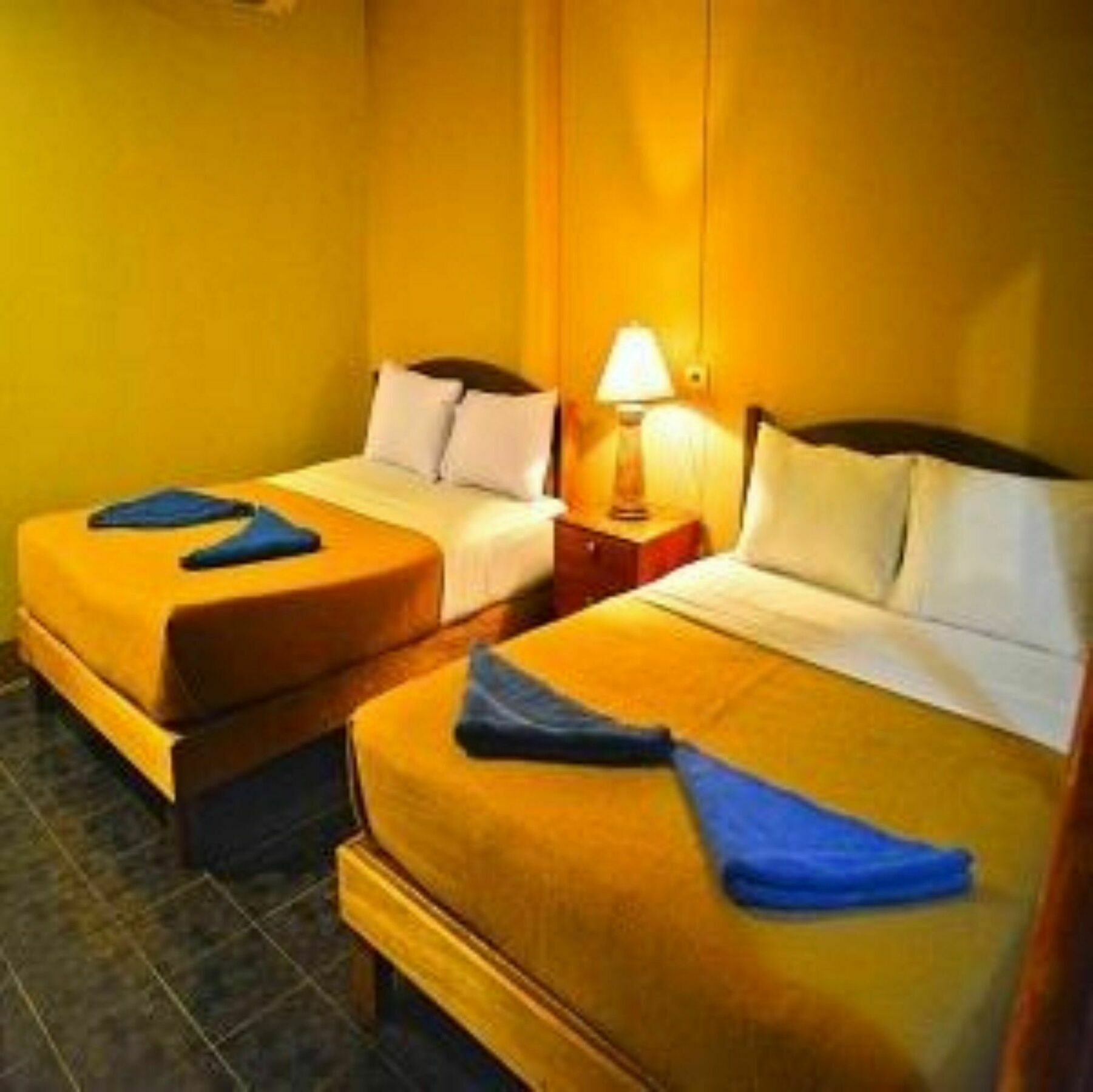 Baan Talay Guesthouse Haad Rin Ngoại thất bức ảnh